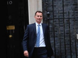 İ̇ngiltere’de Hükümet Vergi İndirimi Paketini İptal Etti