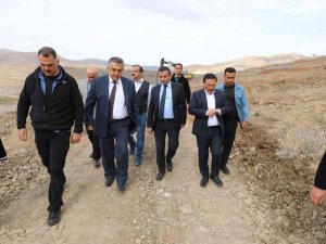 Vali Çiçek, Kuşçu Marina’da Devam Eden Ağaçlandırma Ve Fidan Dikimi Proje Çalışmalarını İnceledi