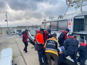 Gökçeada’da Rahatsızlanan Vatandaş Tahliye Edildi