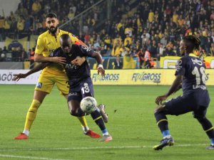 Spor Toto Süper Lig: Mke Ankaragücü: 0 - Fenerbahçe: 1 (Maç Devam Ediyor)