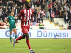 Yatabare Ligdeki 2. Golünü Attı