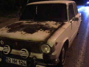 Seyir Halindeki Otomobil Yanarak Kullanılamaz Hale Geldi