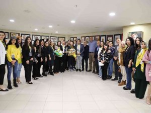 Kartal’da, İ̇ranlı Kadın Sanatçıların ’Mehregan’ Sergisi Kapılarını Açtı