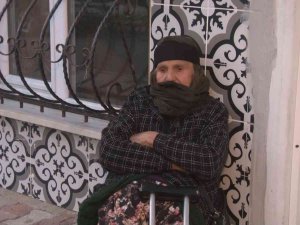 Arnavutköy’de Ev Sahibinin Oturdukları Daireyi Satmasıyla 84 Yaşındaki Çift Dışarıda Kaldı