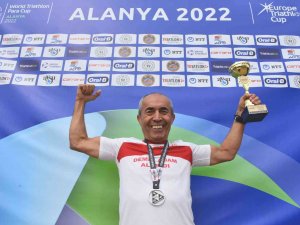 ‘Demir Adam’ Ali Bıdı, Alanya’da Da Kupa Kaldırdı