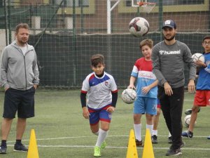 Denizli Milli Takımlara Sporcu Yetiştirmeye Devam Ediyor