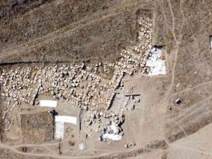 Hititlere Ait Saray Ve Tapınak Kalıntıları Gün Yüzüne Çıkarılıyor