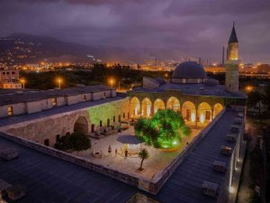 Sokullu Mehmet Paşa Külliyesi Geceleri De Rengarenk