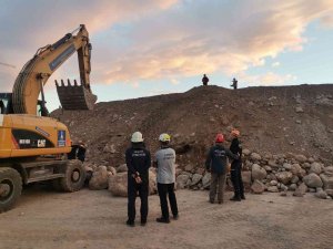 İ̇zmir’de Bir Garip Olay: Tüm Ekipleri Seferber Etti, Gerçek Hayal Çıktı