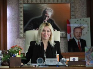 Aü Rektörü Özkan, "Bilişimin Potansiyeli Turizmden Yüksek"