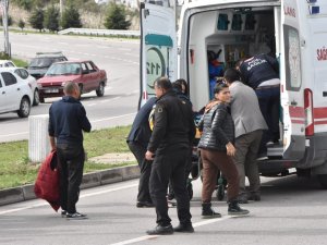 Refüje Çarpan Motosiklet Sürücüsü Yaralandı