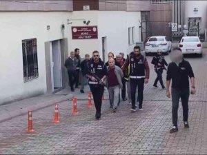 Kayseri Polisi 8 Ay Takip Etti, Fetö’nün Finansmanını Çökertti