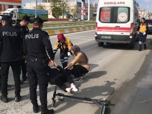 Scooterdan Düşen Öğrenci Yaralandı