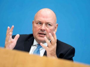 Almanya Siber Güvenlik Şefi Görevden Alındı