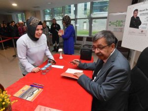 Anadolu Adliyesinde Şiir Gibi Konferans