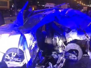 Ümraniye Tem’de Kamyonet Ticari Otomobile Çarptı: 1 Ölü, 2 Yaralı