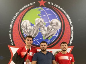 Kozanlı Bilek Güreşçilerinin Başarısı