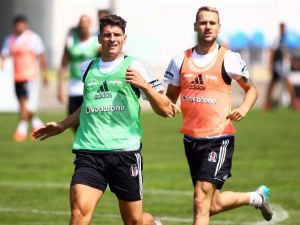 Gomez, Beşiktaş’la İlk Antrenmanına Çıktı