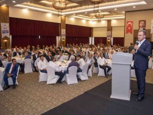 Seçer: "Vatan Sevgisi Üzerinden Bizi Kimse Eleştiremez"