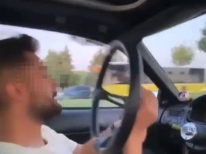 Pendik’te Pes Dedirten Görüntü: Seyir Halindeki Aracın Direksiyonunu Söktü