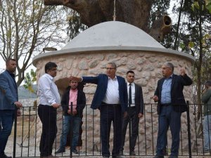 Çapaçarık Türbesi Ve Çevresi Daha Güzel Görünüme Kavuşacak