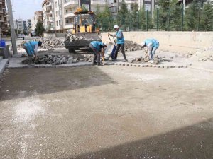 Haliliye’de 4 Mahalle Daha Parke Taşıyla Döşeniyor