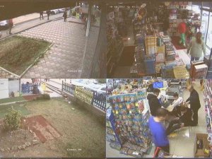 17 Yaşındaki Saldırgan Bıçakla Dehşet Saçtı