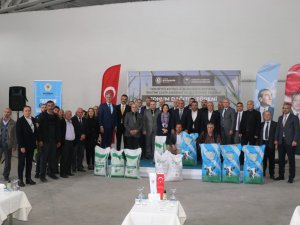 3 Bin 187 Çiftçiye 133 Ton Tohum Desteği