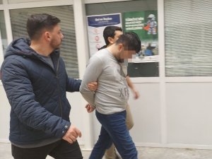 Eşini Ve Kayınpederini Öldüren Şüpheli Adliyede