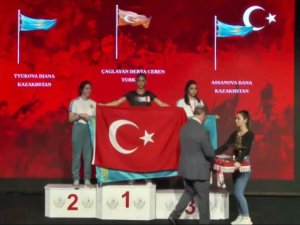 Derya Ceren Çağlayan: “Bayrağımızı Şereflendirmek İçin Öne Aldım”