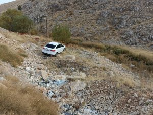 Düğüne Giderken Şarampole Uçtular