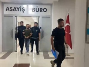 Adım Adım İzlenen Uyuşturucu Tacirleri Kıskıvrak Yakalandı