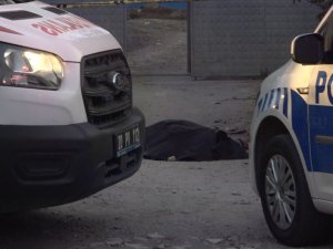 Kadın Sürücüye Yardıma Giden Oto Tamircisinin Sır Ölümü