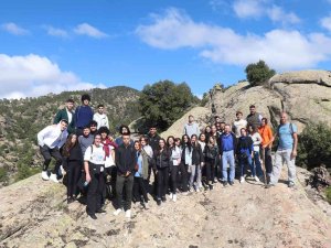 Öğrencilerden Tarihi Kırk Merdiven Yürüyüşü