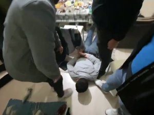 Sancaktepe’de Uyuşturucu Ticareti Yapan Şahıs Evinde Kıskıvrak Yakalandı