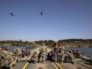 Abd Ve Güney Kore’den Nehir Geçiş Tatbikatı