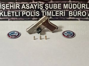 Şüpheli Şahıslar Silahlarla Yakalandı