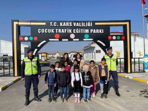 Susuzlu Çocuklara Trafik Eğitimi