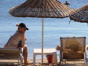 Turistler Bodrum’u Terk Etmiyor, Deniz Kum Ve Güneşin Tadını Çıkarıyor