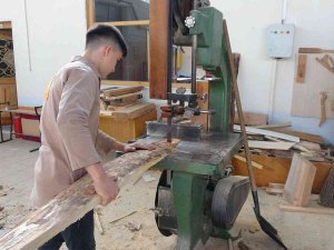 Üreterek Hayallerine Koşuyorlar