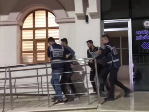 Çaldıkları Kamyoneti Parçalatamadan Yakalandılar