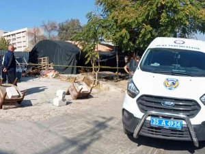 İ̇zmir’de Barakada Sır Ölüm: Bıçaklanmış Halde Ölü Bulundu