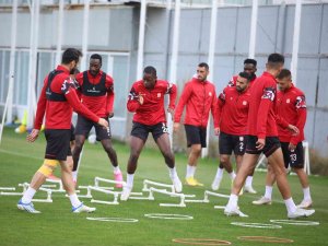 Sivasspor’da Trabzonspor Maçı Hazırlıkları Sürüyor