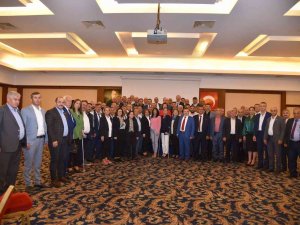 Vali Karadeniz, Muhtarlarla Yemekte Bir Araya Geldi