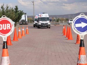 Aksaray’da 112 Ekibine Ambulans Sürüş Eğitimi Verildi