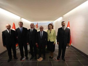 Kahramanların Ayak Bastığı Topraklar Şehitliğe Bırakıldı