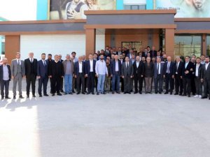 Eken: "Yapacağız, Edeceğiz Diyerek Seçimden Seçime Kapılarını Çalmıyoruz"