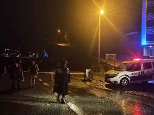 Artvin’de Taşan Dere Bazı Köy Yollarını Ulaşıma Kapattı