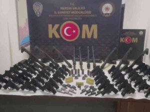 Mersin’de Silah Kaçakçılarına Darbe: Suikast Silahları Da Ele Geçirildi