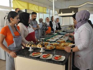 Mardin’de Kadınlar İ̇talyan Ve Fransız Mutfağını Öğrenerek İş Hayatına Hazırlanıyor